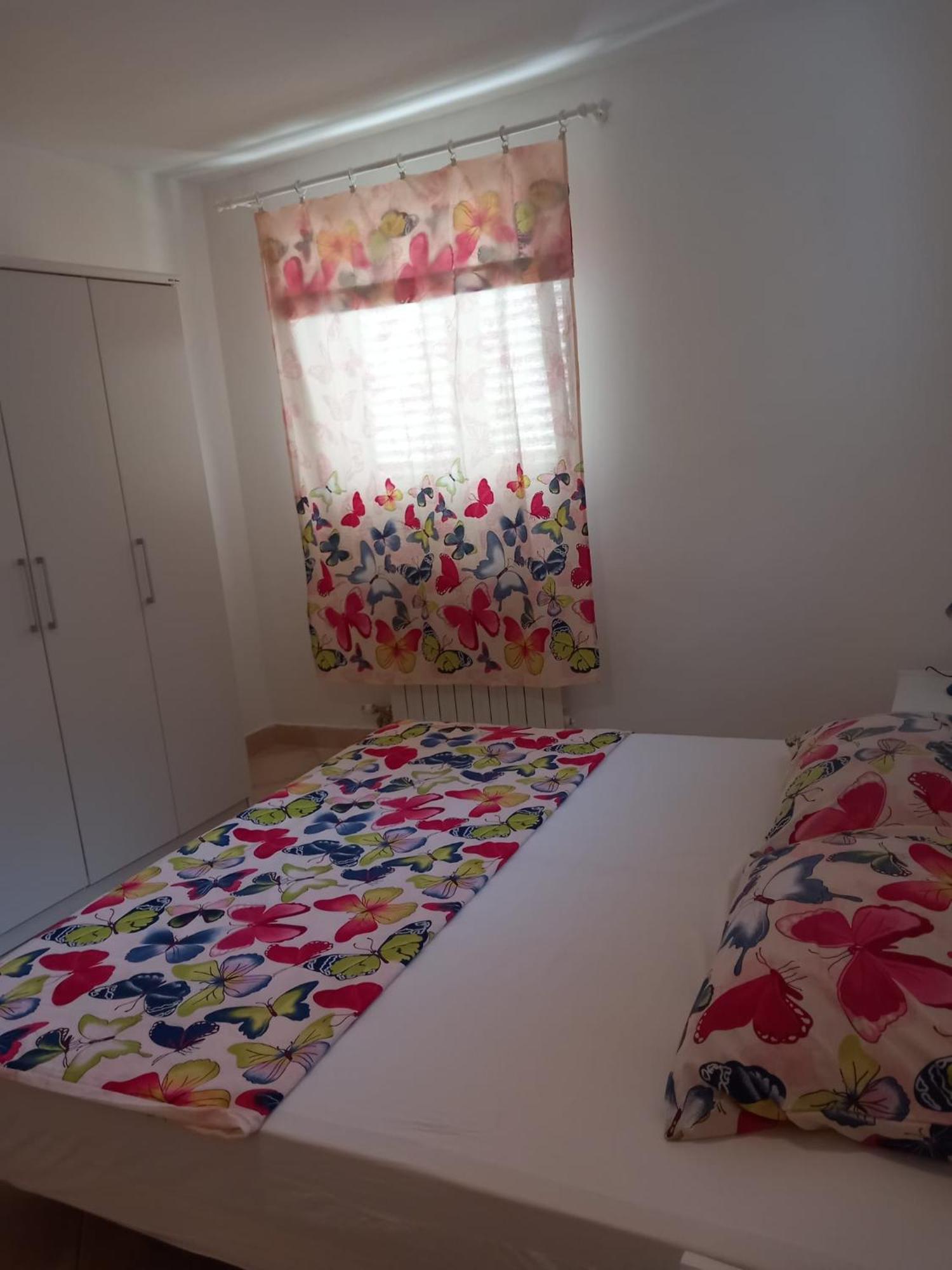 Karin Apartmani Hani Gornji Karin Exterior foto
